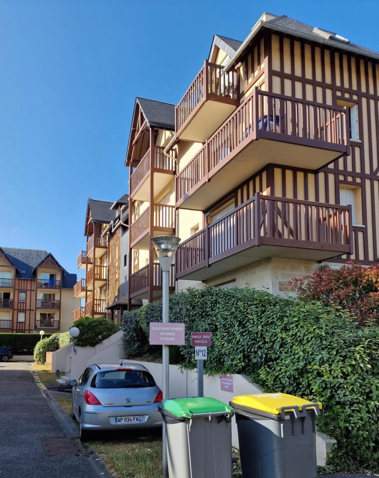 Cote Plage & Balcon Cabourg Exterior photo