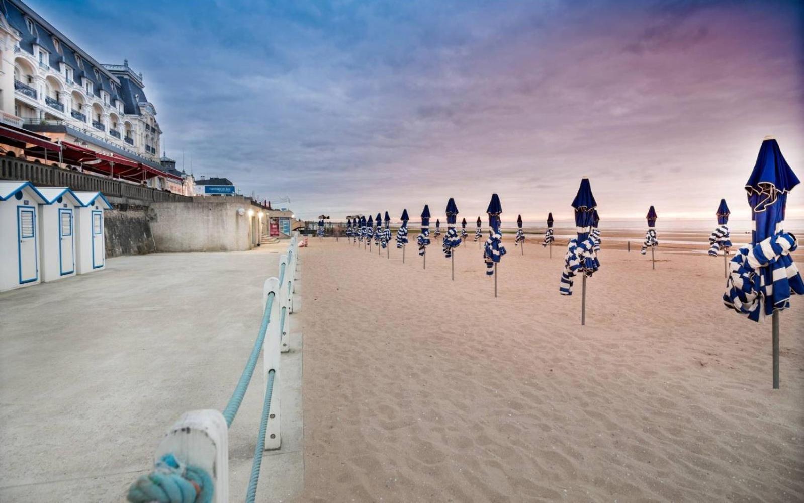 Cote Plage & Balcon Cabourg Exterior photo